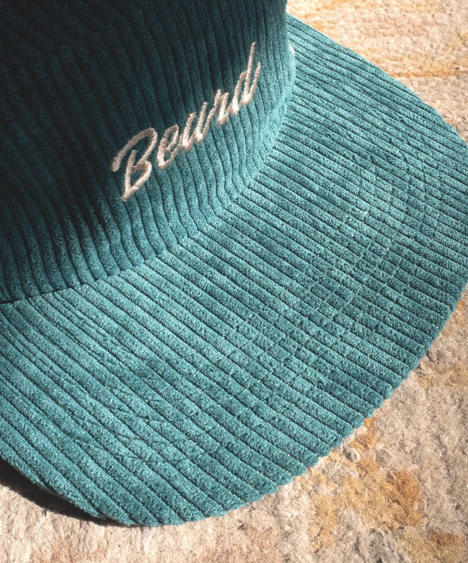 Casquette en corduroy de la marque Beurd