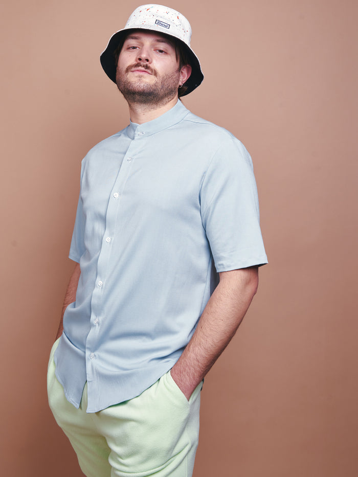 Chemise bleu pastel fait à Montréal 