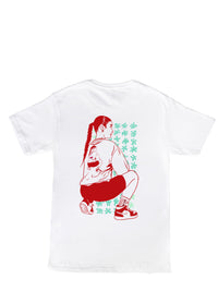 T-shirt blanc Gurl avec dessin et sérigraphie fait par Beurd à l'atelier boutique sur la Plaza St-Hubert