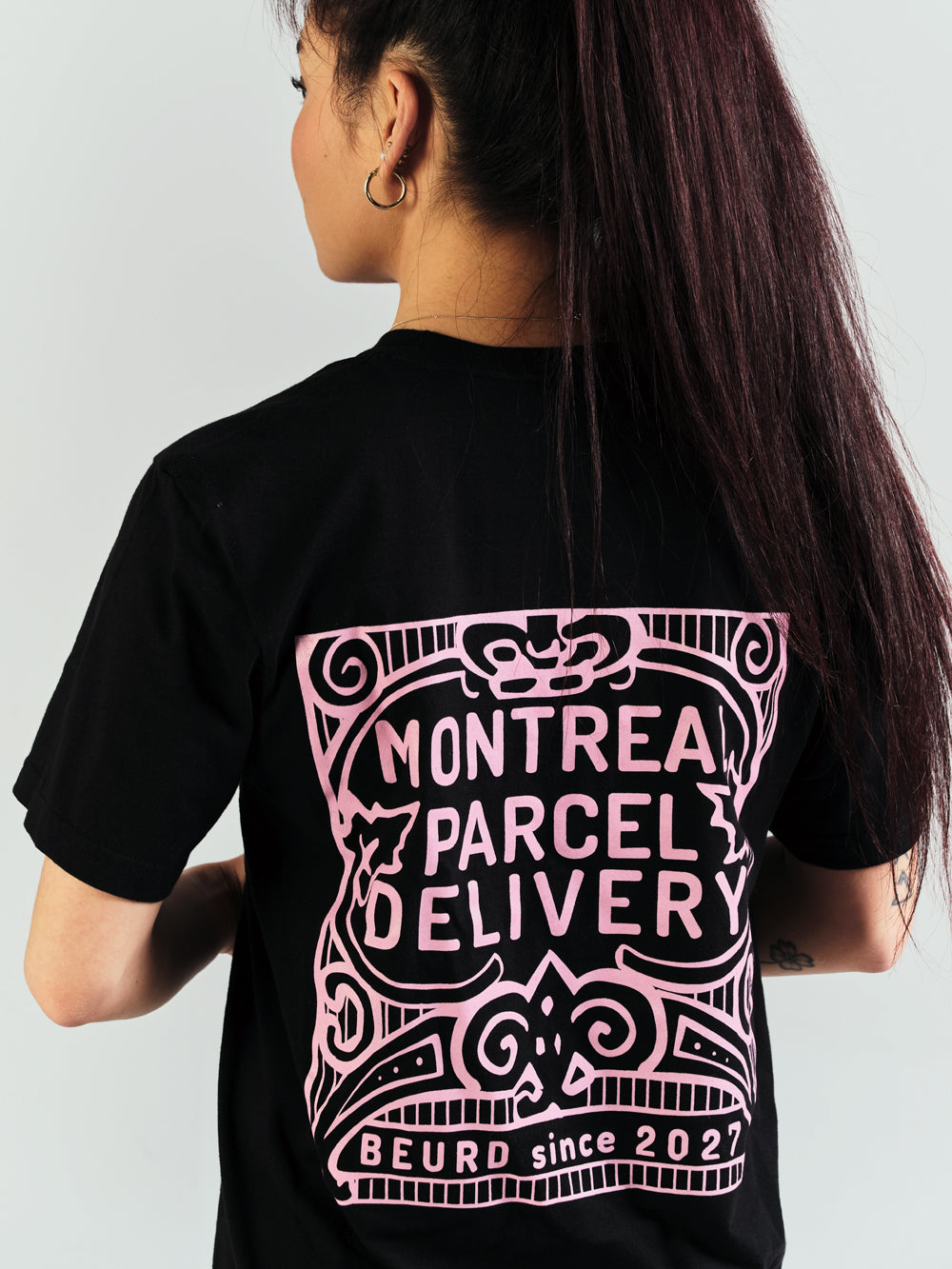 Tshirt noir, imprimé à Montreal par la marque locale Beurd