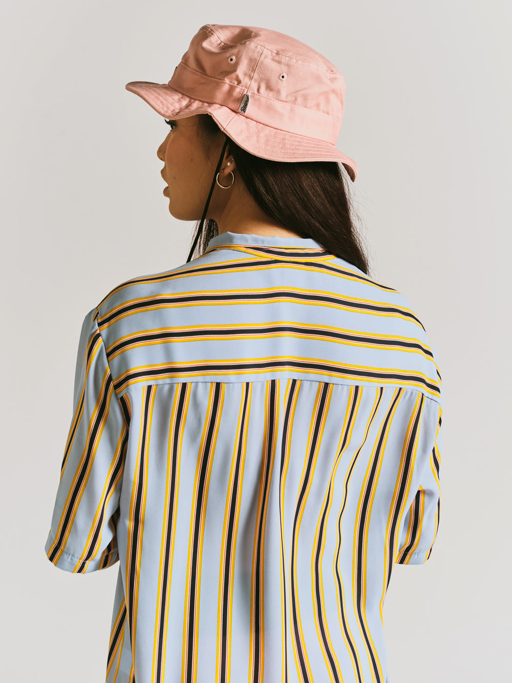 Chemise colorée, pour homme et femme fabriquée au Quebec