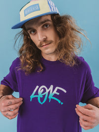 T-shirt Logo « love » dégradé, dessiné et sérigraphié par Beurd à Montréal. 